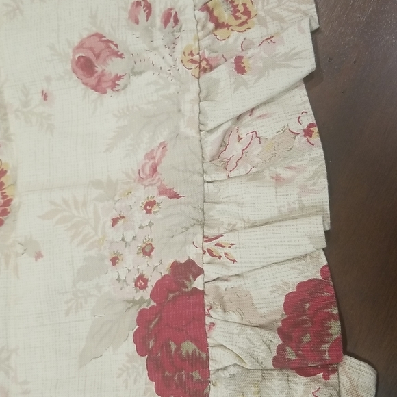 Vintage Table Runner Garden Floral/Stripe Pattern - Reversable - Picture 2 of 9